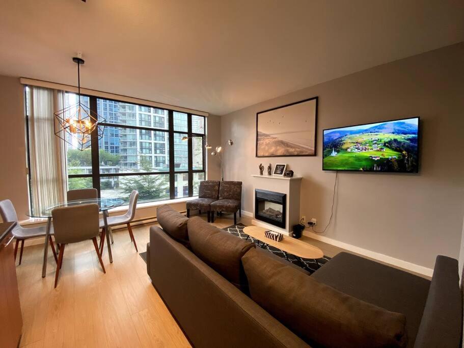 Entire Condo In Heart Of Downtown Vancouver Luaran gambar