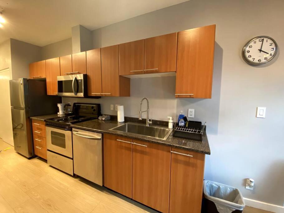 Entire Condo In Heart Of Downtown Vancouver Luaran gambar
